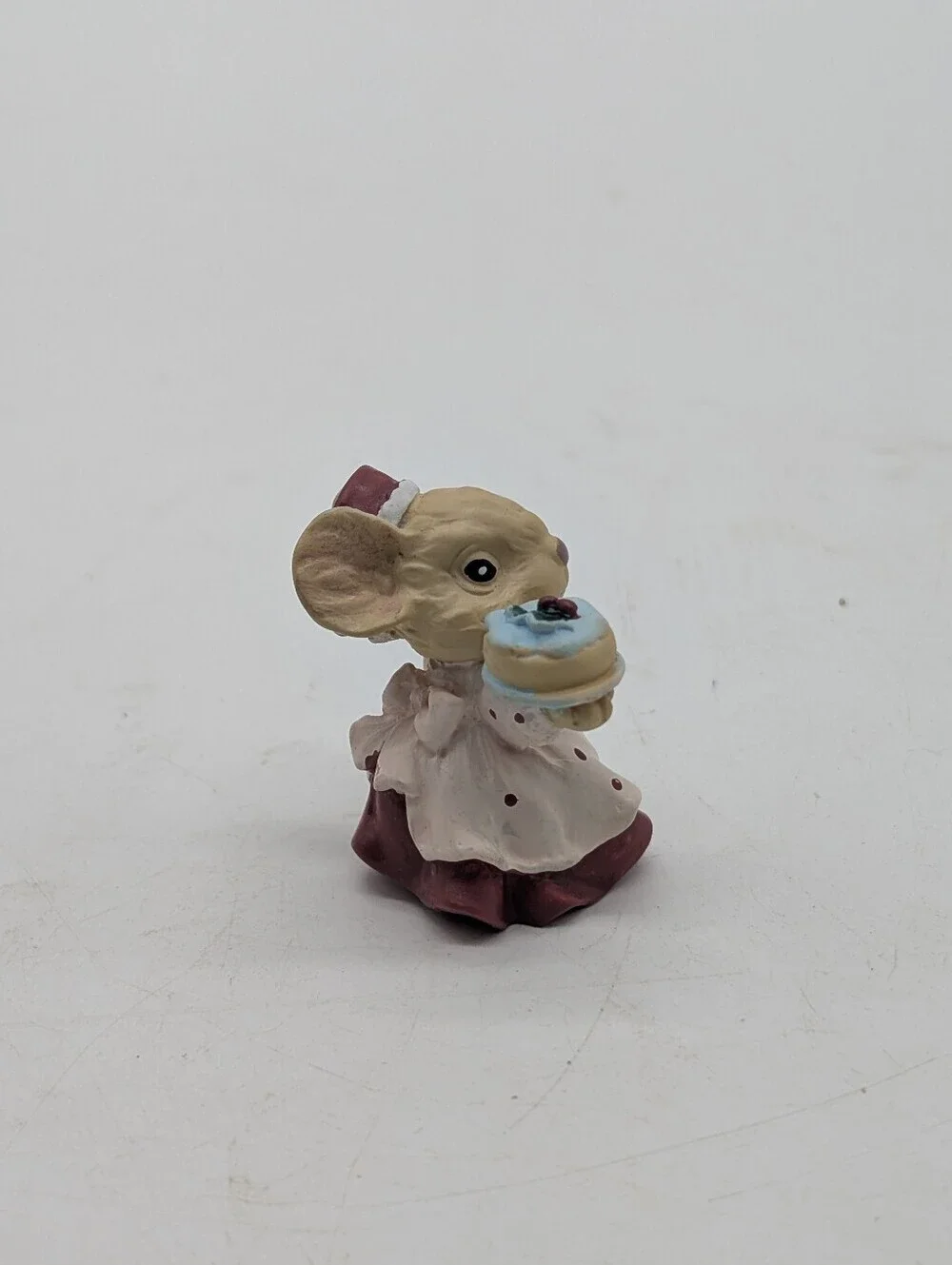 Vintage Miniature Mouse Figurine with Cake Made in Taiwan ROC Anthropomorphic